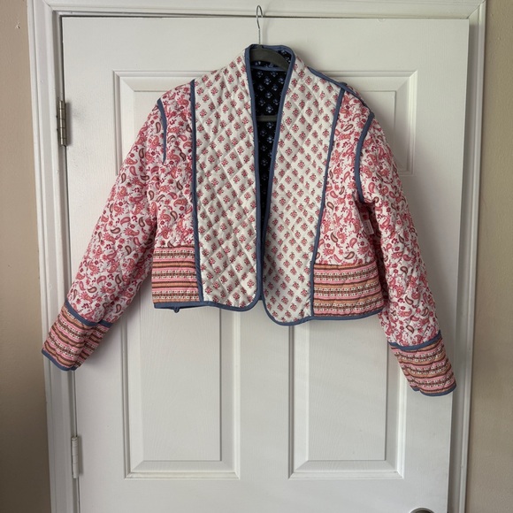 Reversible Quilted Cropped Patterned Jacket - Picture 8 of 13
